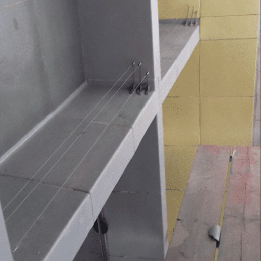 Bird wire system on ledge